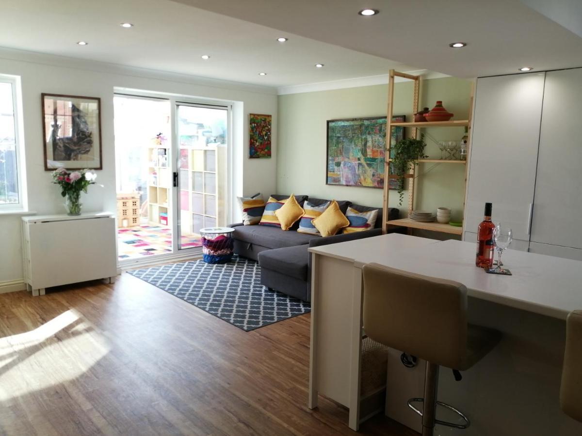 Spacious Townhouse With Sea Views Near Cardiff Barry Exteriér fotografie